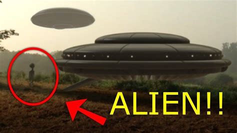 Alien Goes Inside Flying Saucer Ufo Alien Goes Inside Flying Saucer