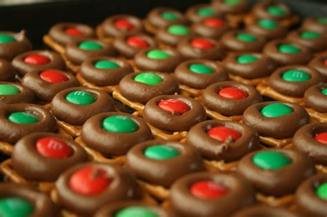 Are you looking for easy homemade christmas candy recipes that are guaranteed to be a hit with your family? Recipe Shoebox: Holiday Baking #9: Easy Chocolate Pretzel ...