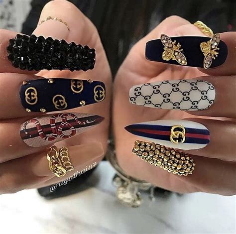 Pin By Stefani Dollface ️ On Fashion And Make Up Gucci Nails Golden