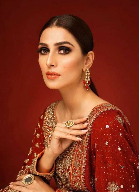 10 Most Gorgeous Photo Shoots Of Ayeza Khan Reviewitpk In 2020