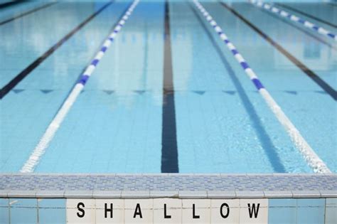Why Smelling Chlorine At A Swimming Pool Is A Bad Sign And What That Chemical Smell Actually