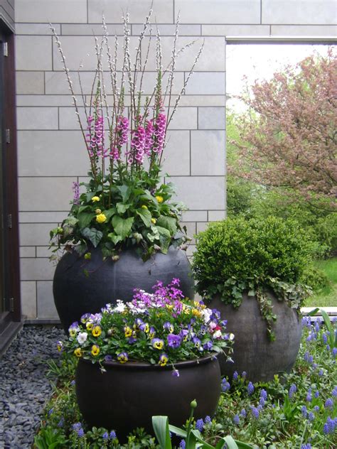 Spring Flower Containers And Annual Display Traditional Landscape
