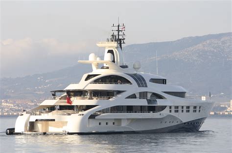 Yachts Luxury Yachts