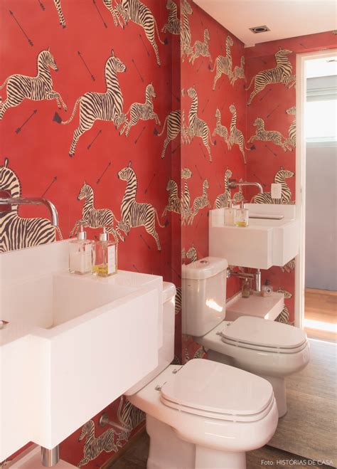 25 Awesome Rooms With Colorful Wallpaper