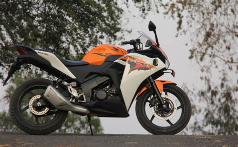 The honda cbr150r gets new colour options and a taller visor with the my2020 update. Honda New CBR 150R 2015 Model HD Photos, Pics & Images ...