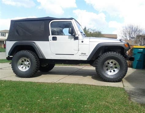 Lj On 35 Flat Or Highline Fenders And 2 3 Lift Jeep Enthusiast Forums