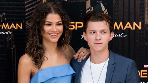 spiderman stars together zendaya and tom holland caught kissing in the current spider man