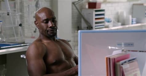 AusCAPS Morris Chestnut Shirtless In Rosewood 1 04 Vitamins And Vandals