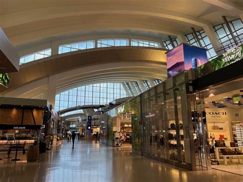 Gorgeous Lax Midfield Satellite Concourse One Mile At A Time