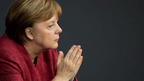 Emotionalste Kanzler Rede Merkel Fleht Die Deutschen An Blick
