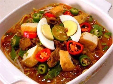 Stir mee rebus gravy gently till evenly mixed, then scoop onto noodle and mix well. Resepi Mee Rebus Siam Meleleh