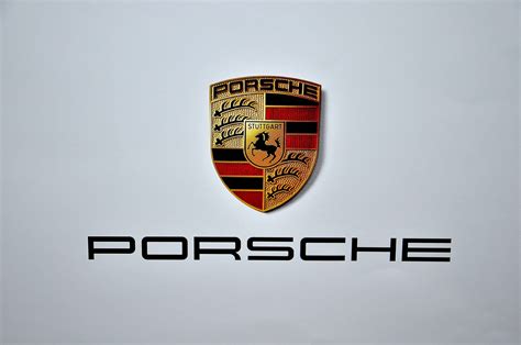 Porsche Logo Wallpaper 4k