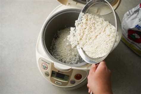 Sticky Rice Recipe In A Rice Cooker Easy Hands Off Hungry Huy