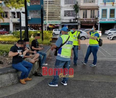 Sort of balai polis direktori. 16 iku dikompaun, tujuh iku peranak menua luar ditan ...