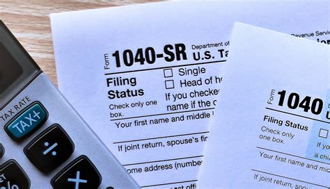 Irs tax form 1040 (u.s. ¿Usar el formulario 1040-SR para personas mayores?