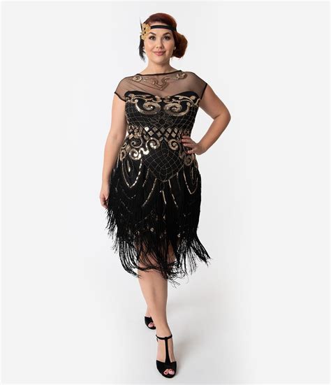 This plus size green dress is hand embellished with glass beads and is made wih stretch lining so you can dance the night. 1920s Plus Size Flapper Dresses, Gatsby Dresses, Flapper ...