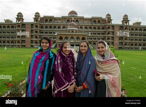 Pakistani University Student Girls Peshawar Pakistan Stock Photo Alamy
