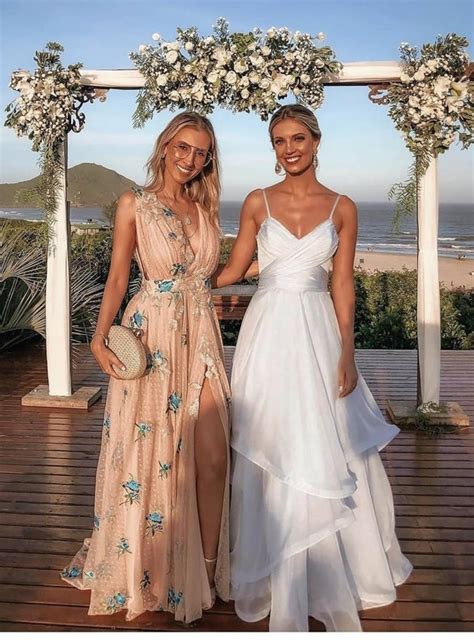 Vestidos Para Madrinhas De Casamento Na Praia Modelos E Tendências
