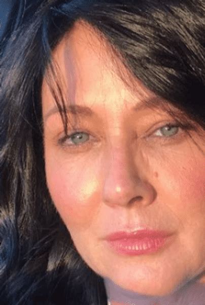 Apr 12, 2021 · as shannen doherty, 49, battles advanced breast cancer, she says goodbye to 2020 and looks to brighter days ahead in 2021. Así recibió Shannen Doherty el 2021 tras su segunda ...