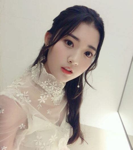 Feb 21, 2021 · 본명 서수진, 국적 한국, 1998년 3월 9일생으로 만으로 나이 22살이네요. 정다빈, 여신 미모 포텐 터지네 "어디봐"