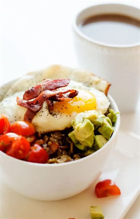 Savory Oatmeal Breakfast Bowl With Bacon Avocado Fried Egg Wendy