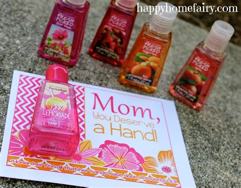 Here, find 36 mother's day gift ideas that are actually cheap (most are way under $75) that she'll love. Easy Mother's Day Gift Idea - FREE Printable! - Happy Home ...