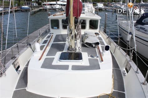 Loa 11.37 m (lwl 9.91 m) x 3.66 m x 1.60 m. FISHER 37 motorsailer for sale | De Valk Yacht broker