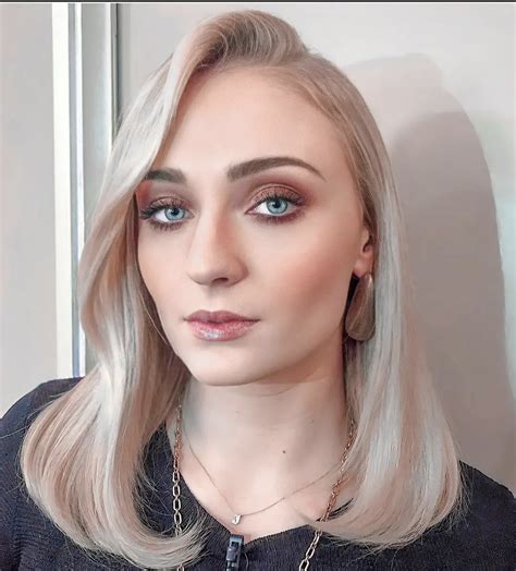 sophie turner ready for her facial r jerkofftoceleb
