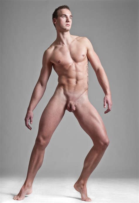 Nude Man Posing TubeZZZ Porn Photos