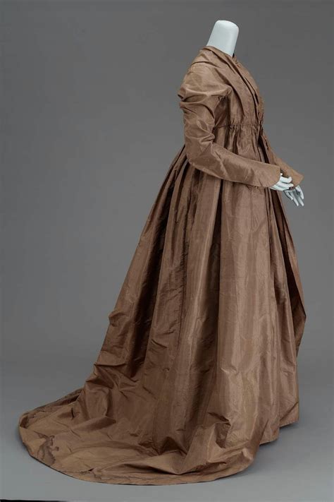 Womans Dress In Two Parts Dress And Petticoat American Late 18th To