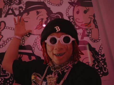 What Glasses Is Trippie Redd Wearing R6ix9ine