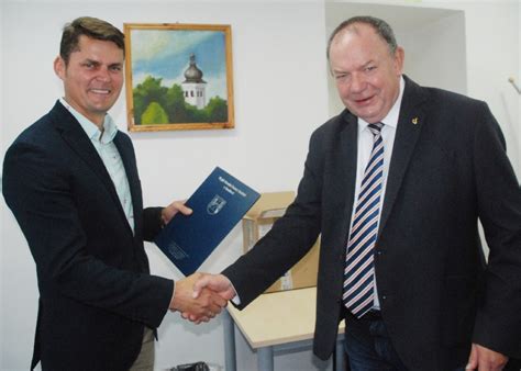 (1.1) na muchę łowi się głównie w górskich rzekach pstrągi i lipienie. PWiK Suwałki. Szymon Górski wygrał konkurs na prezesa i ...