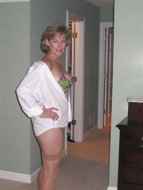 Sexy Mature Blonde Milf Gina Pics Xhamster