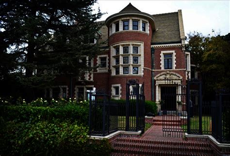 The Murder House From American Horror Story Season 1 Frightfind
