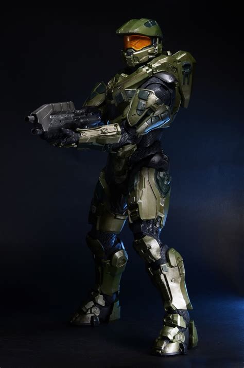 Closer Look Halo 18″ Master Chief Action Figure