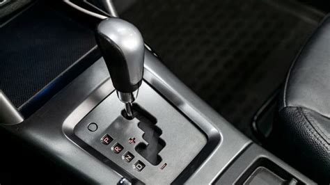 Automatic Vs Manual Transmission Whats The Difference Rnr Tire