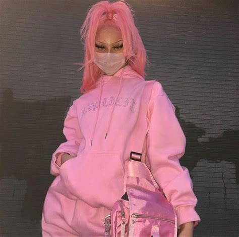 Baddie Aesthetic Outfits Pink Baddie Aesthetic Outfits Inspired Beauty Finden Sie Andere