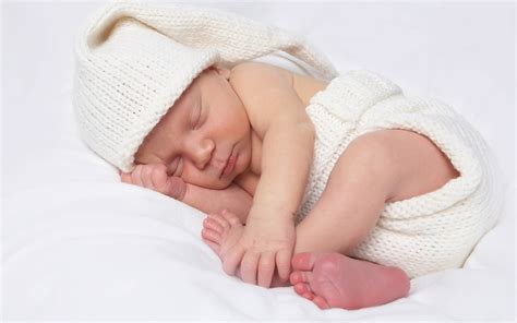 Newborn Baby Wallpaper Wallpapersafari