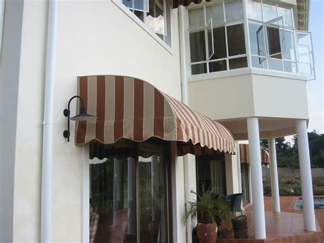 Curved Awnings - Shades Ahead