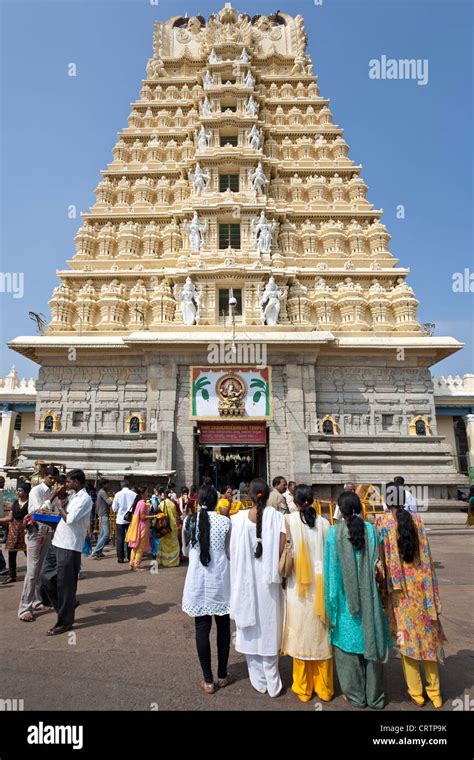 Chamundeshwari Temple Mysore India Stock Photo Alamy