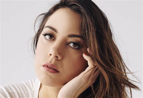 Aubrey Plaza To Star In ‘olga Dies Dreaming Drama Pilot At Hulu Tvline