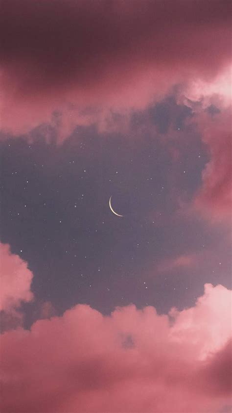 Dil hi toh hai — the sky is pink / небо розового цвета. Crescent moon in the pink sky #Iphone https ...