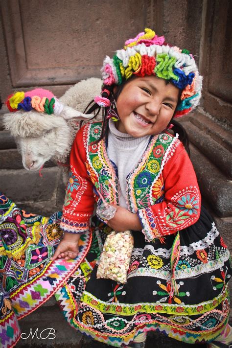 Girl from Cusco, Perú | Peru culture, Beautiful children, Kids around the world