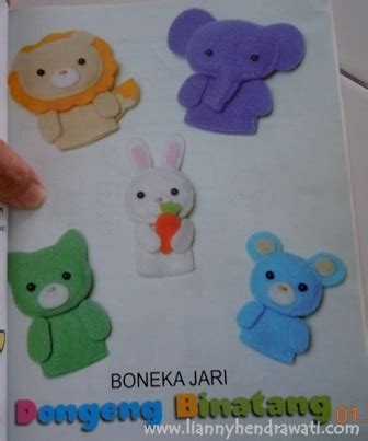 Anda bisa membuat kerajinan ini bisa anda buat dengan kain flanel. Mendongeng Seru dengan Boneka Jari Lianny Hendrawati