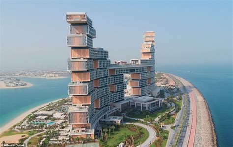 First Look Pictures Unveiled Of Jenga Style Dubai Hotel Atlantis The Royal Daily Mail Online