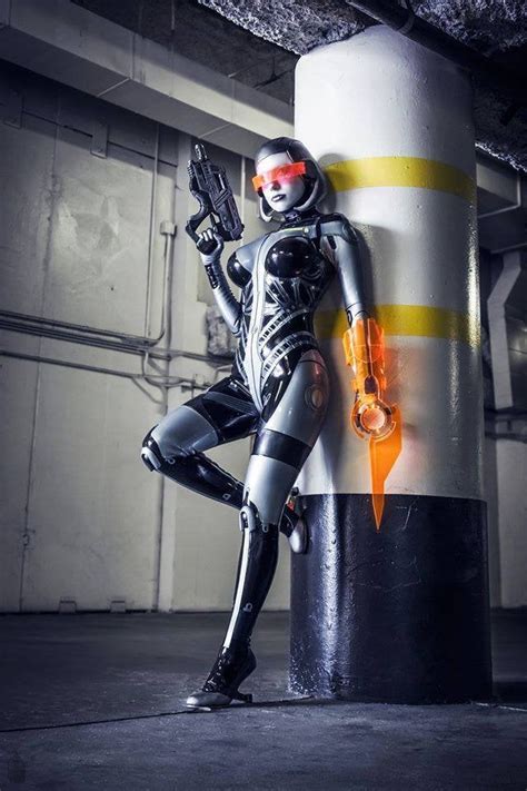 Mass Effect 3 Edi Outfits Porn - Edi And Miranda Mass Effect | CLOUDY GIRL PICS