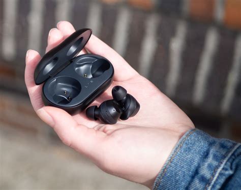 The 10 Best Wireless Earbuds Of 2019