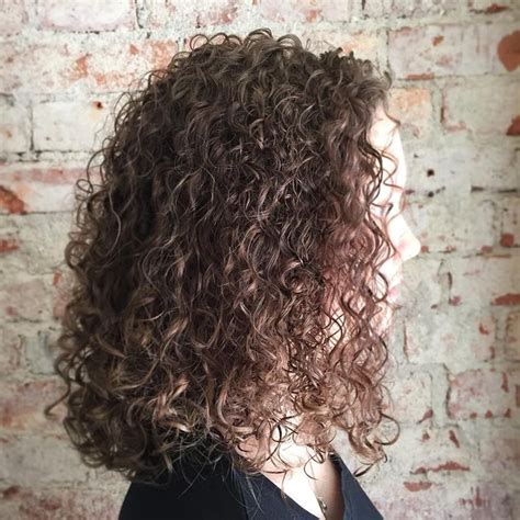 50 Cool Spiral Perm Hairstyles — Perfect Loose Ringlets Permed