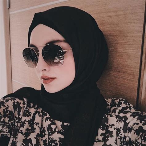pin oleh 🅰🅼🆁🅸🆂🅷🅰🆁🅴 di hîʝαႦî qûëêñʂ ♛ gaya hijab wanita kecantikan