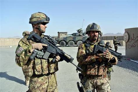 Afghanistan Via 100 Soldati Italiani Ma Il Ritiro Può Attendere